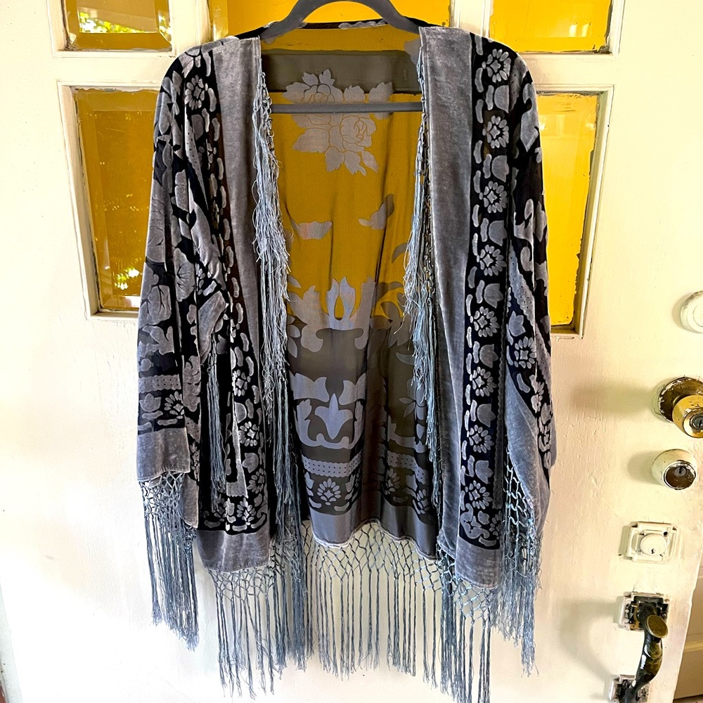 Silver/Grey Velvet Burnout Short Kimono with Fringe